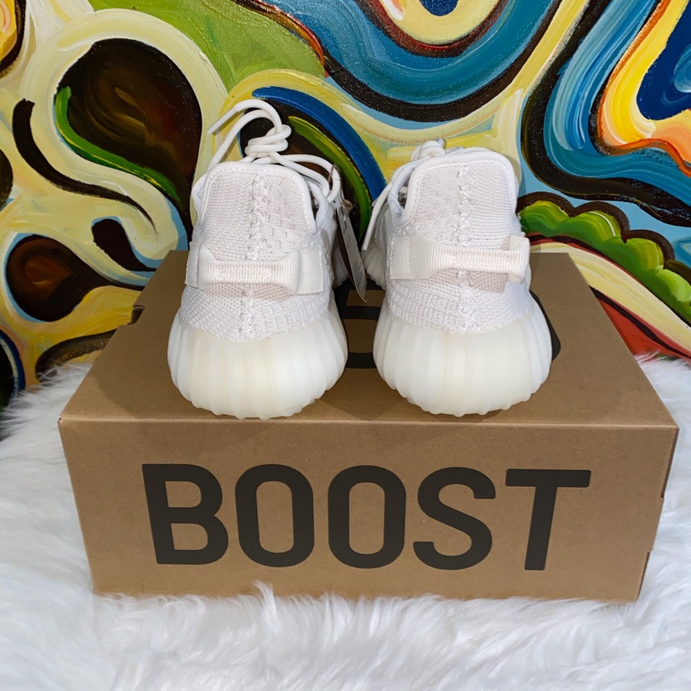 👟👟👟Authentic ADIDAS Yeezy Boost 350 V2 - Picture 4 of 6
